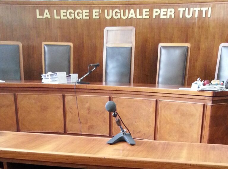 Marcianise, condannati a 30 anni il boss Domenico Belforte ed all’ergastolo la moglie per la morte di Angela Gentile: il corpo della vittima non è mai stato ritrovato