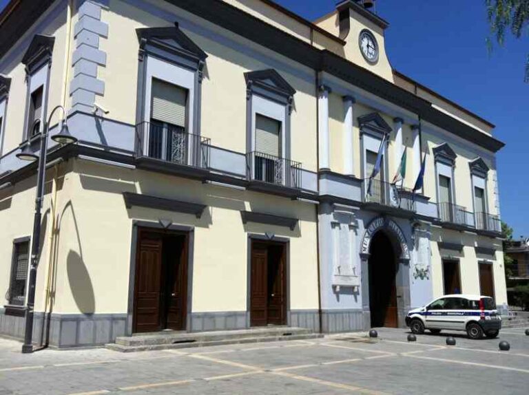 TANGENTI, APPALTI E LICENZE EDILIZIE A VILLA LITERNO/6 L’affare della struttura ricettiva in via Delle Dune: la “santa alleanza” tra i Nicchiniello e il capo dell’Utc D’Ausilio