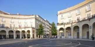 Caserta, “Aspettando Capodanno 2020” dalle 23: artisti, rapper e comici per il countdown in piazza Dante