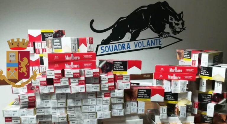 Blitz delle forze dell’ordine nell’area mercato di Torre del Greco: arrestata una 34enne per contrabbando di sigarette