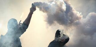 Match Reggina-Cavese, scontro tra ultras al casello autostradale di Nocera Inferiore: sequestrate mazze e petardi, 3 denunciati