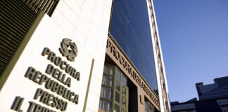 Morto davanti all’ospedale a Napoli dopo lite con i vigilantes, disposta autopsia