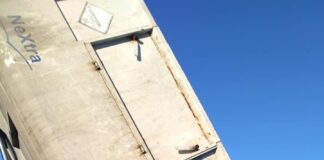 FOTO Incredibile a Cesa, mezzo della raccolta rifiuti bloccato per mancanza di gasolio e operatori allo stremo