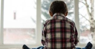 Bambino autistico escluso dalla recita scolatica ad Afragola: delegati del ministero dell’Istruzione ispezioneranno la scuola