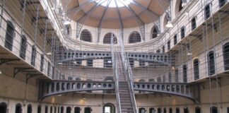 Microtelefonini e droga nel carcere di Napoli-Poggioreale, Castaldo (Osapp): lavoro encomiabile pur essendo sotto organico