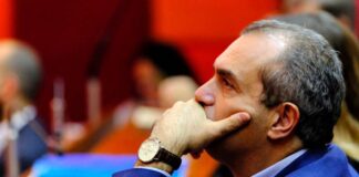 Il 2020 a Napoli, De Magistris a tutto campo: “Migliorare rifiuti e trasporti”. E sulle tornate elettorali: “In prima linea su tutti i fronti”