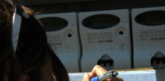 Castel Volturno, un’intera strada ruba energia elettrica: guai per 25 famiglie