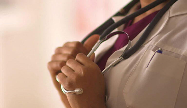 Anno nuovo vecchie ‘abitudini’ a Napoli: il 2020 esordisce con due aggressioni ai danni del personale medico