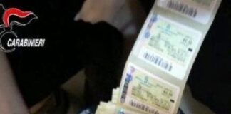 Villa Literno, trovato in possesso di marche da bollo false per 1400 euro: ai domiciliari 46enne del Napoletano