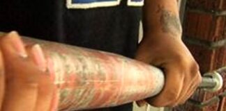 Portici, litiga con un commerciante e lo aggredisce con mazza da baseball: arrestato