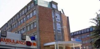 Covid al Cotugno di Napoli: “Boom di ricoveri nei reparti d’urgenza. Molti No vax, ma anche vaccinati con 2 dosi”