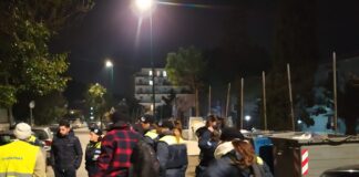 Dramma sociale nel Napoletano, 2 donne da mesi vivono in auto. L’appello delle associazioni: “Istituzioni si attivino per restituire dignità a queste persone”