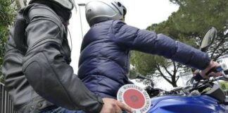 Spaccio di droga nel Casertano, sorpreso con soldi e hashish addosso: pusher 37enne arrestato dalla polizia