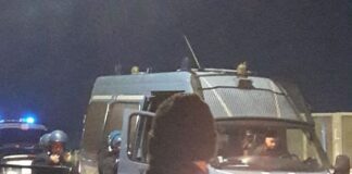 Tensione per l’installazione di un ripetitore 5G a Quarto, cittadini sul piede di guerra: scontri con le forze dell’ordine