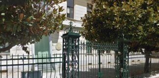 Casa dell’ex custode del plesso Marconi a Casaluce occupata non si sa a che titolo, Uniti per cambiare: “Il sindaco Tatone non sa, non vede e non sente”