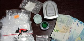 ‘Shaboo-cristal meth’, la nuova potente droga in cristalli della Cina: spacciatore 57enne arrestato nel Napoletano