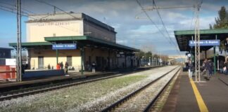 Shock a Sant’Arpino, persona travolta da treno in corsa: stop al traffico ferroviario per effettuare i rilievi