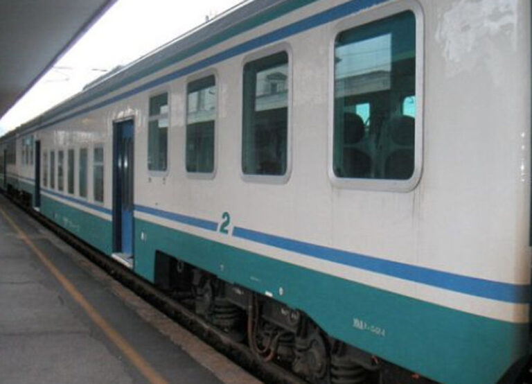 Treni in ritardo, traffico ancora sospeso su tratte Roma-Napoli e Roma-Pescara