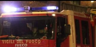 A fuoco un palazzo nel Salernitano, guasto alla canna fumaria: tutti in salvo