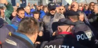 Stabilimento Whirlpool di Napoli, l’azienda annuncia la chiusura entro il 31 marzo: Invitalia cerca un nuovo acquirente ‘credibile’