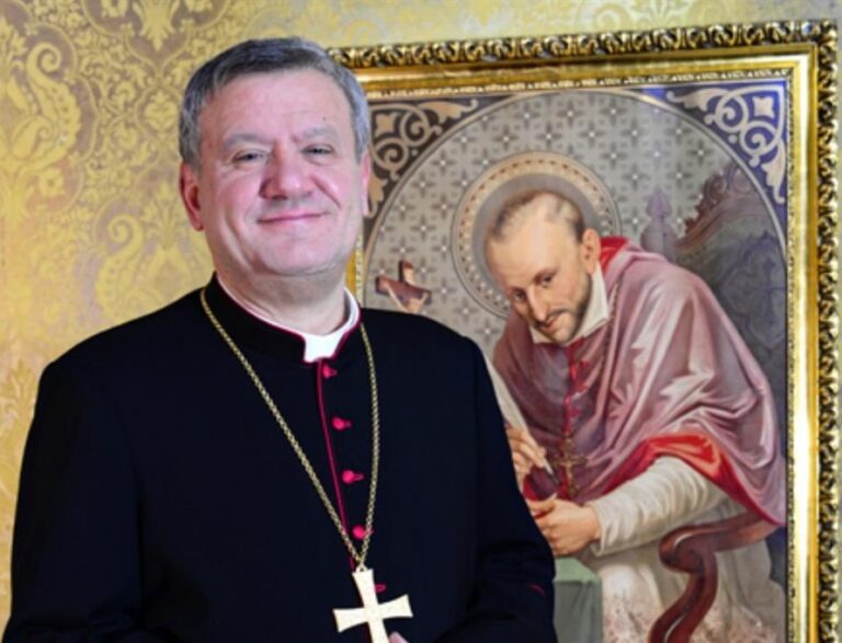 Il Pontefice in visita nella Terra dei fuochi il prossimo 24 maggio, il vescovo di Acerra Di Donna: “La presenza di papa Francesco è una grazia speciale”