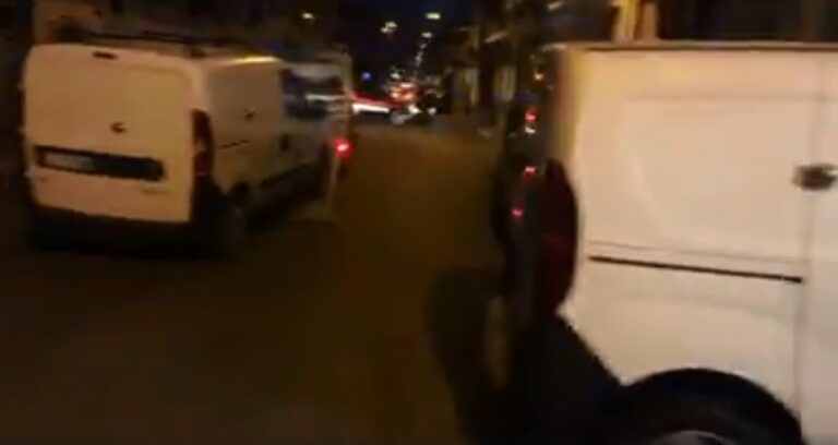 Afragola, furgoni per bloccare le strade e assaltare la banca ma il colpo va a vuoto: indagano i carabinieri