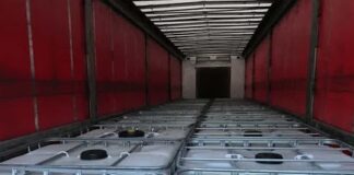 Gasolio di contrabbando nel Casertano, il carburante registrato come colla: sequestrato autoarticolato con un carico da 26mila litri