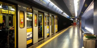 Napoli, la metro cambia orari: prove per i “treni spagnoli”