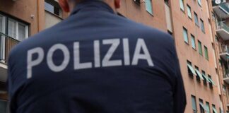 Blitz interforze a Napoli, scoperte tre piazze di spaccio nel centro storico: un arresto e decine di perquisizioni