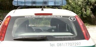 Giugliano, famiglie occupano abusivamente 45 appartamenti: sequestrato l’intero parco colmo di rifiuti