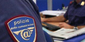 Napoli, shock nella sede della polizia postale: agente 44enne si accascia all’improvviso e muore. Inutili i soccorsi