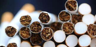 Produzione illegale di sigarette, scoperte e sequestrate 3 fabbriche nel Nolano: 8 persone arrestate