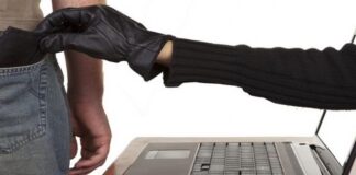 Frodi bancarie in Campania, truffatori informatici in azione con la tecnica dello smishing: due arresti