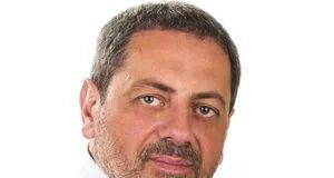 Coronavirus ad Aversa, bordata di Romano (M5S) al sindaco Golia: “Ha omesso ogni forma di controllo per contenere i contagi”