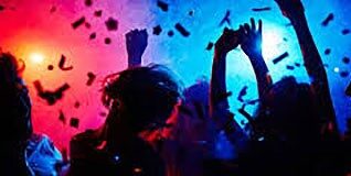 Coronavirus, ragazzo di Qualiano festeggia i 18 anni in casa con amici e parenti violando le norme anticontagio: tutti denunciati dai carabinieri