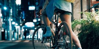 “Che fate in strada, dovete stare a casa”, psicosi Coronavirus: farmacista del Salernitano richiamata mentre torna da lavoro