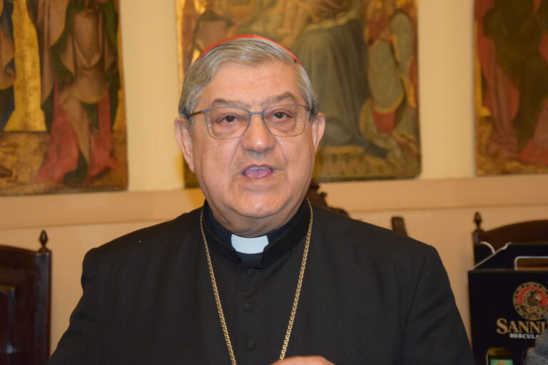 Emergenza Coronavirus, il progetto del Cardinale Sepe: organizzata casa accoglienza per ospitare 50 senza tetto di Napoli