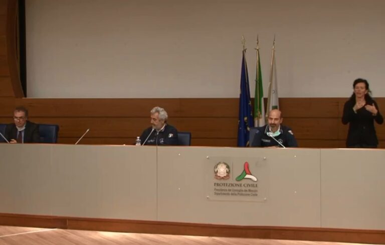 Brusco aumento dei contagi da Coronavirus: 4492 nuovi casi in Italia. Il vice capo della Protezione Civile Miozzo: “Importante rallentamento della curva, ma non possiamo aspettarci un’improvvisa diminuzione”