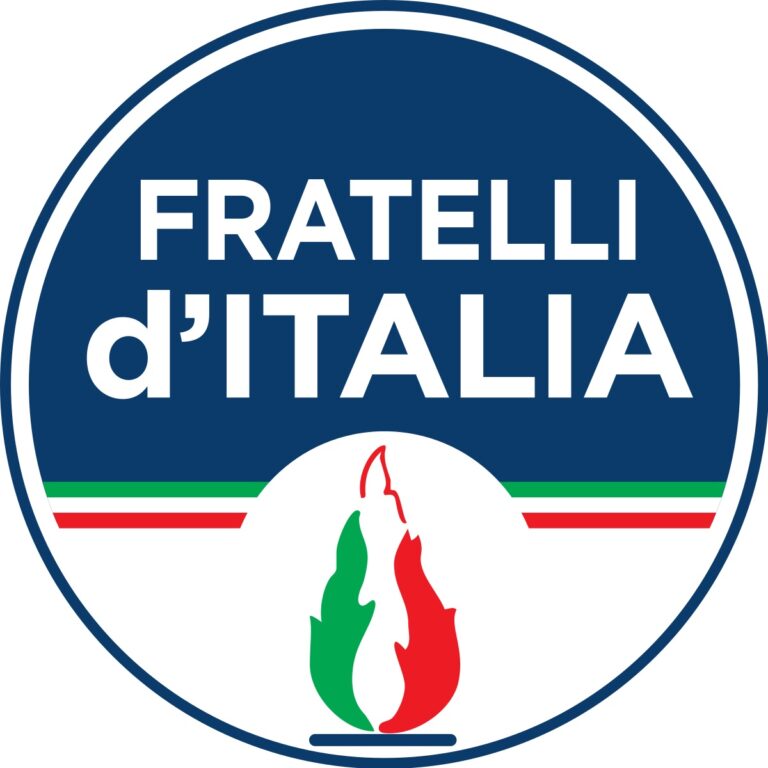 Quarto, blitz contro sede di Fratelli d’Italia: rimosso lo striscione del partito