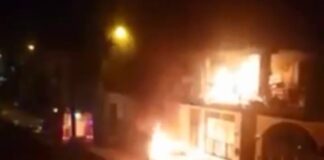 Afragola, accendono una candela per aderire all’iniziativa di preghiera contro il Coronavirus e scoppia l’incendio che devasta l’abitazione: intervengono i vigili del fuoco. Nessun ferito