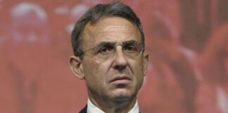 Napoli, il ministro Costa sulla Terra dei fuochi: “È la battaglia di tutti. I sindaci collaborino o si assumano le loro responsabilità”