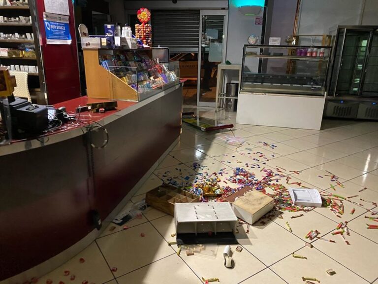 Ladri scatenati nel Casertano, ripulito un bar pasticceria di Maddaloni: è la seconda volta in una settimana