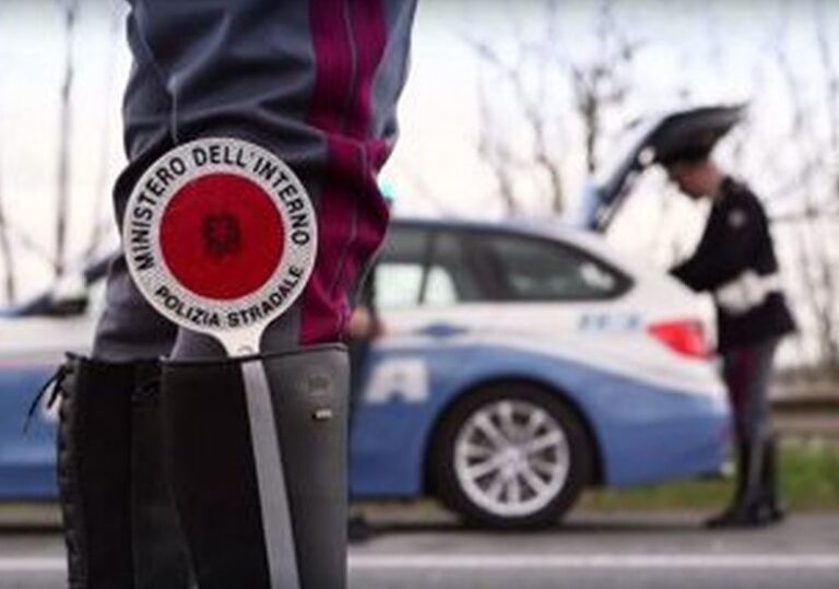 Avellino, non si ferma all’alt: arrestato 26enne