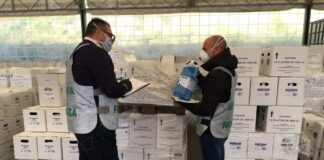 VIDEO Presìdi medico chirurgici senza autorizzazione, scoperta nell’alto Casertano la fabbrica di prodotti farlocchi: 9mila litri e 74mila panni falsi disinfettanti sequestrati