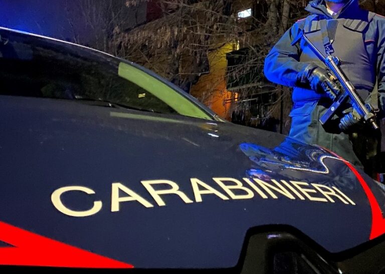Rissa a Sant’Anastasia, arrestati padre e figlio: “Tentato omicidio”