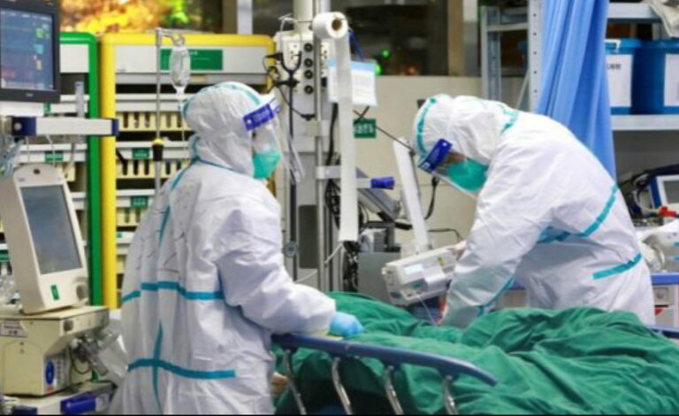 Coronavirus in Campania, scuole chiuse dal 16 al 30 ottobre. Ecco le nuove restrizioni, dalle feste ai circoli