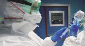 Sileri: “Stretta verrà alleggerita, in arrivo distinzione tra positivi e malati. Entro l’anno quasi tutti avranno incontrato Omicron”