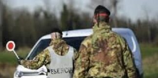 Insultata e derisa per qualche chilo di troppo nel Napoletano, scoppia la rissa