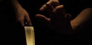 Tragedia nella notte a Pozzuoli, scoppia la lite e uccide il fratello a coltellate: in carcere 53enne. Disposta l’autopsia sul corpo della vittima