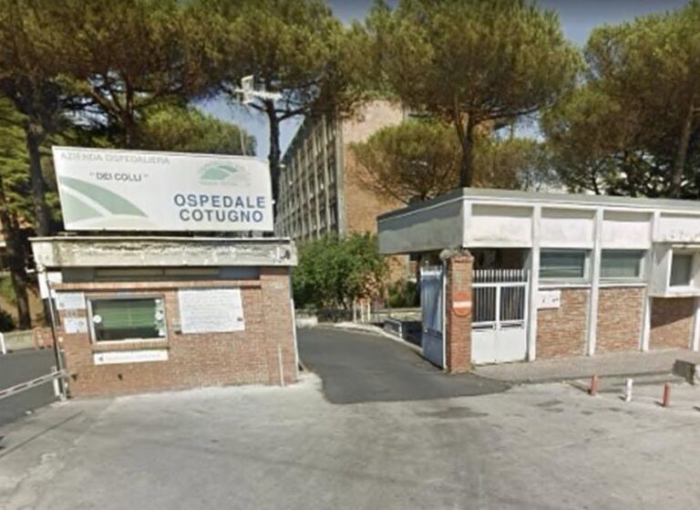 Esposto di Cisl Campania alla Corte dei conti: 600mila euro per una sala operatoria prefabbricata al Cotugno